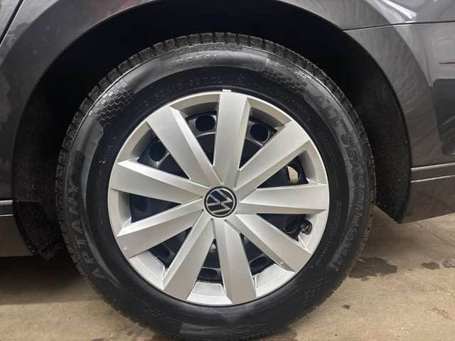 Volkswagen Passat 2.0TDI Business NAVI LED KAMERA CARPLAY