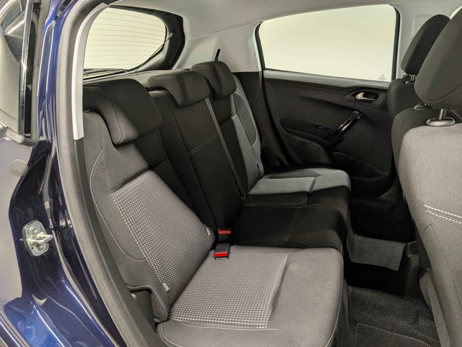 Peugeot 208 Allure Navi/Carplay/SHZ/PDC/Tempom./16-LM