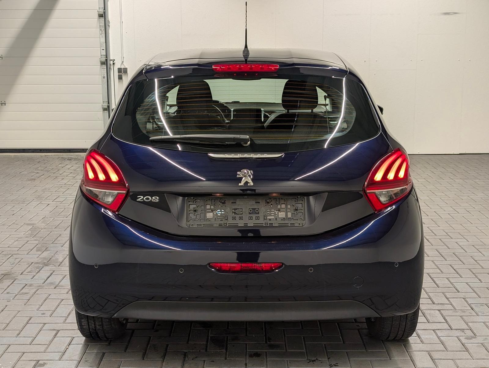 Peugeot 208 Allure Navi/Carplay/SHZ/PDC/Tempom./16-LM