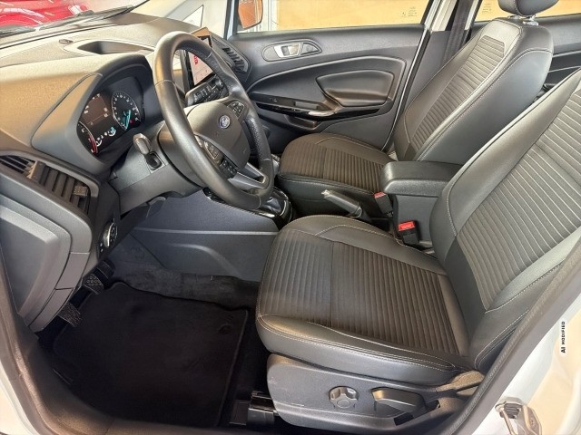 Ford EcoSport Titanium +RFK+M&S+SZH+PDC+TWA+LED+