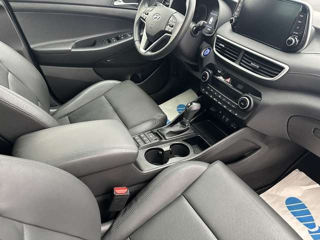 Hyundai Tucson Premium 2WD 