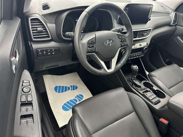 Hyundai Tucson Premium 2WD 