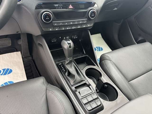 Hyundai Tucson Premium 2WD 