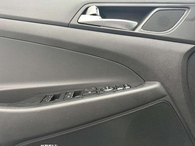 Hyundai Tucson Premium 2WD 