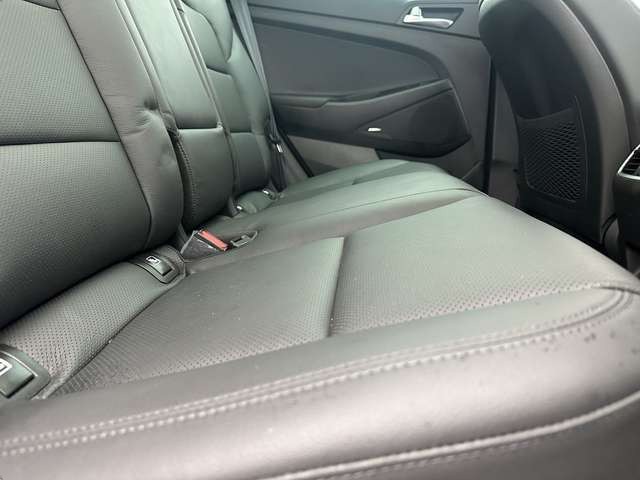 Hyundai Tucson Premium 2WD 