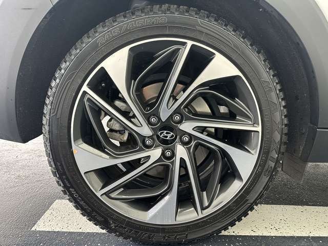 Hyundai Tucson Premium 2WD 