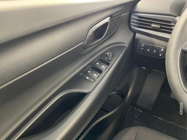 Hyundai i20 Family 1.0 T-GDI Kamera+Sitzheizung+Navi+...