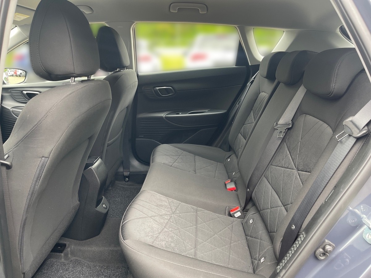 Hyundai Bayon 1.0 T-GDI Trend MHEV 2WD Sitzh. Navi App PDC Kamera