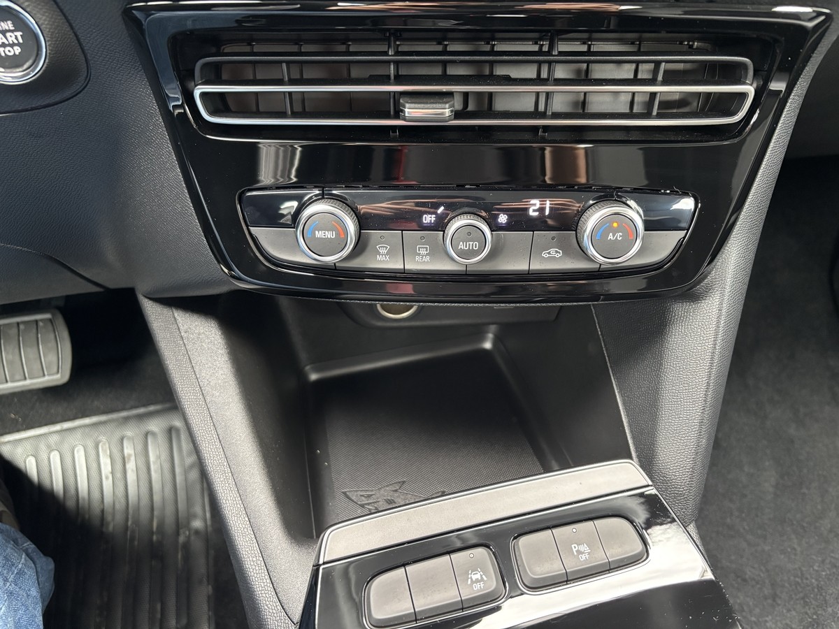 Opel Mokka-e Elegance*AUTOMATIK*LED*CARPLAY*KAMERA*KEYLES