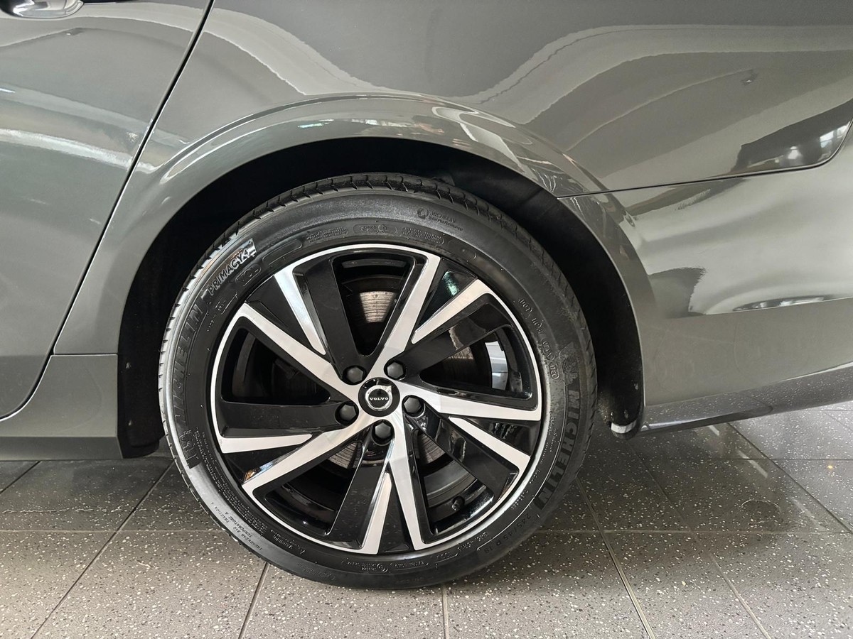 Volvo V90 T8 Recharge AWD RDesign LED ACC BLIS AHK H/K