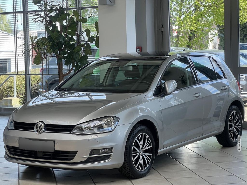Volkswagen Golf VII Allstar*PANO*S+LHZ*KAMERA*TW*ALWETTER*