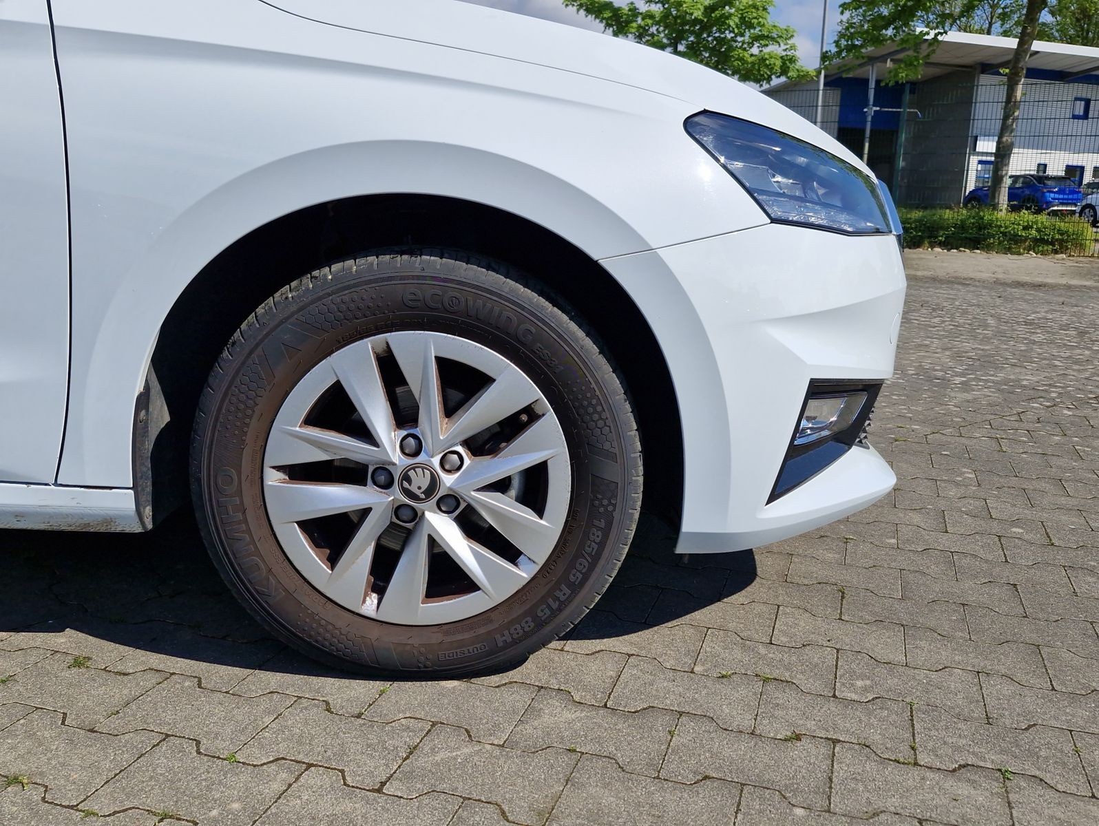 Skoda Fabia 1.0 TSI Selection LED CarPlay PDC Alu 15
