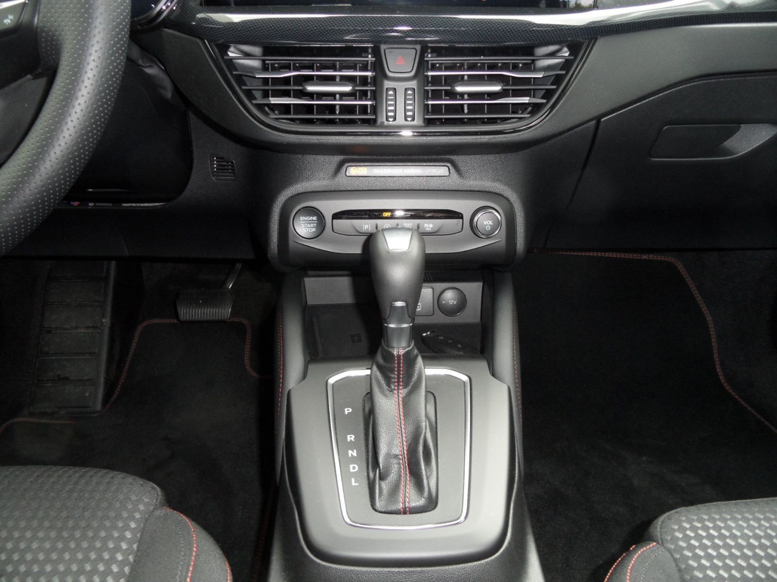 Ford Focus Turnier ST-Line X+Cam+Panoramadach+AHK+AT