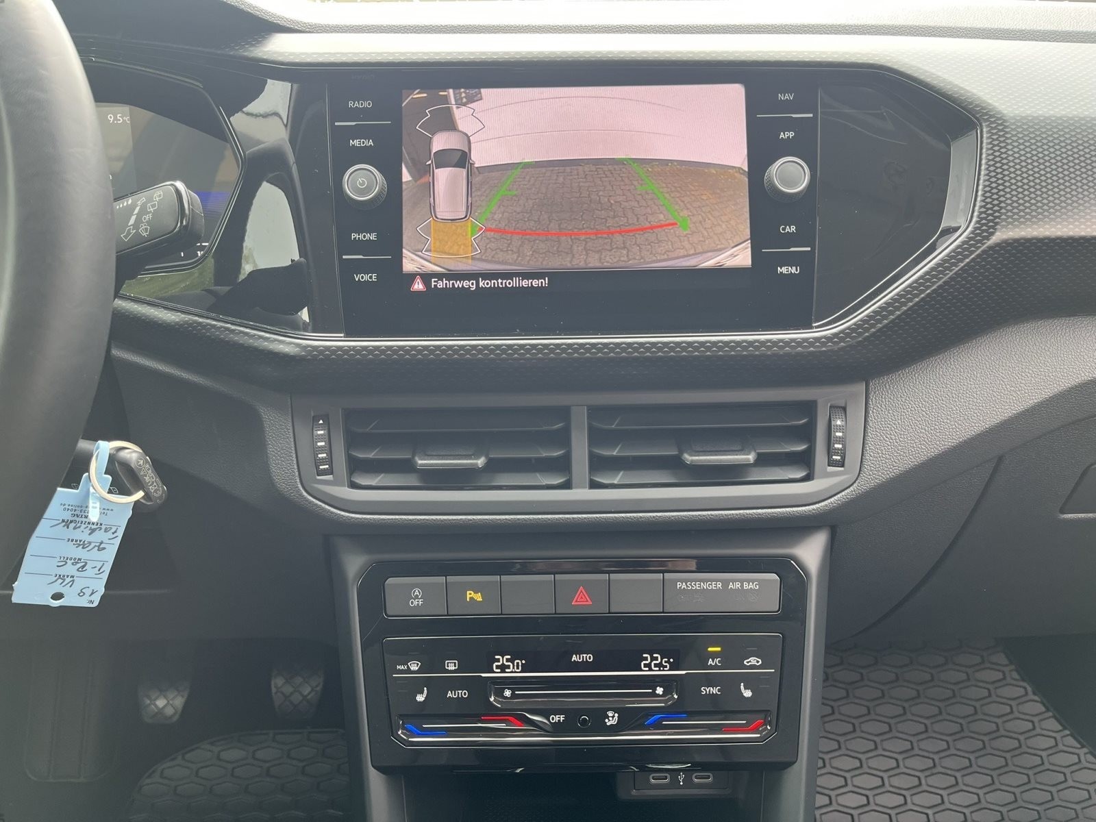Volkswagen T-Cross 1.0 TSI LIFE APP-CONNECT RFK KLIMA TOUCHSCREEN