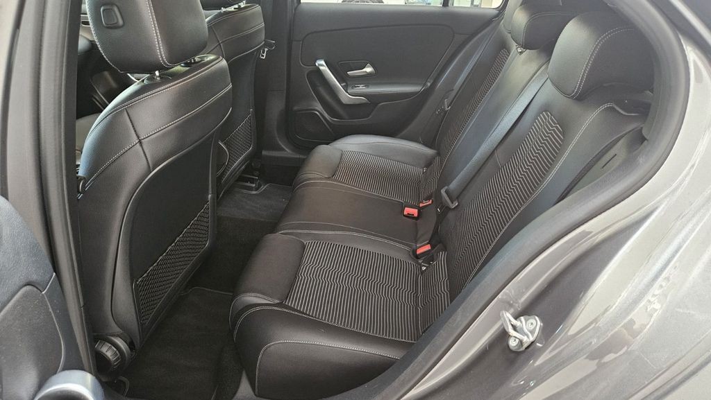 Mercedes-Benz A 200 Teilleder Sitzheiz Totwinkel Kamera Keyles