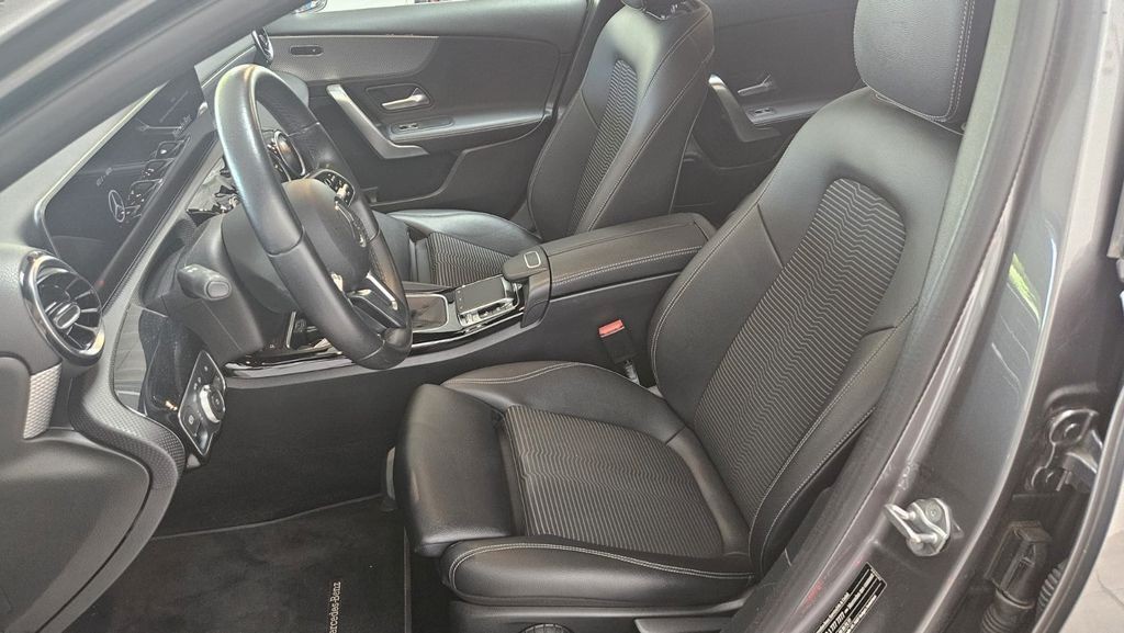 Mercedes-Benz A 200 Teilleder Sitzheiz Totwinkel Kamera Keyles