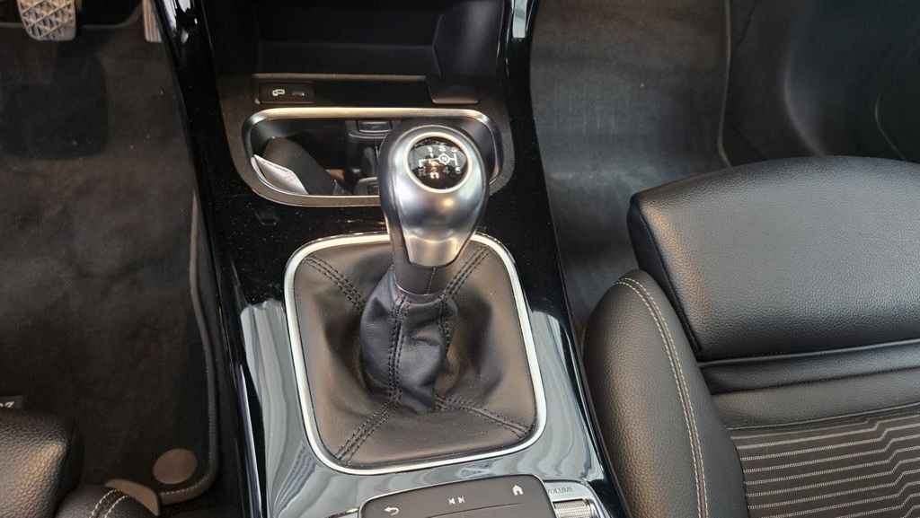 Mercedes-Benz A 200 Teilleder Sitzheiz Totwinkel Kamera Keyles