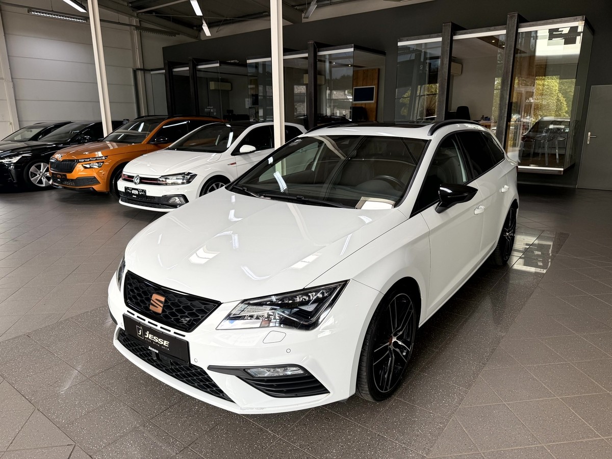 Seat Leon ST 2.0 TSI Cupra 4Drive LED Virtual ACC Pano Beats