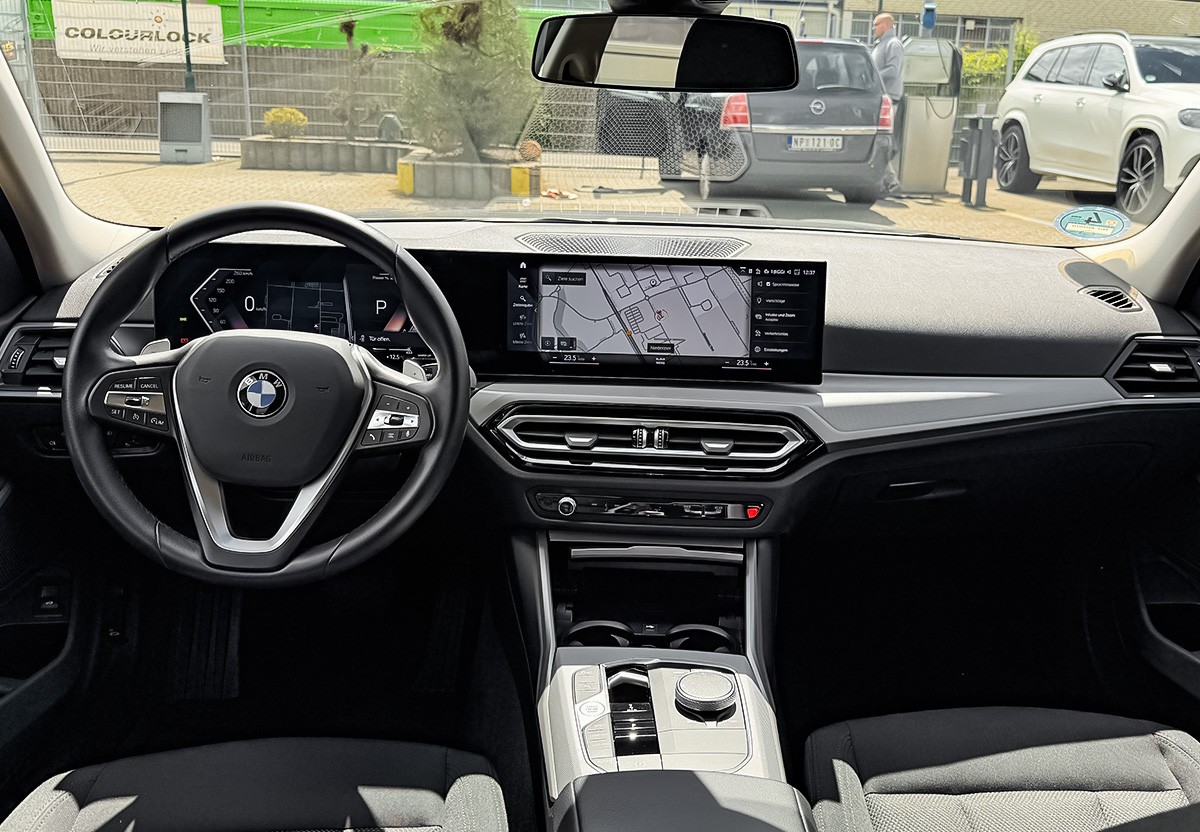BMW 320 d xDriveTouring.Drive Asst.Curved.LED.SHZ.