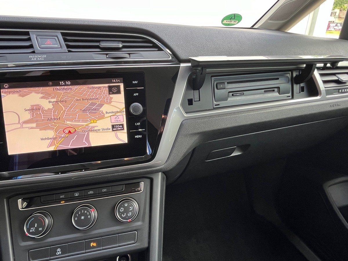 Volkswagen Touran 1.2 TSI Trendline PDC VORN/HINTEN NAVIGATION