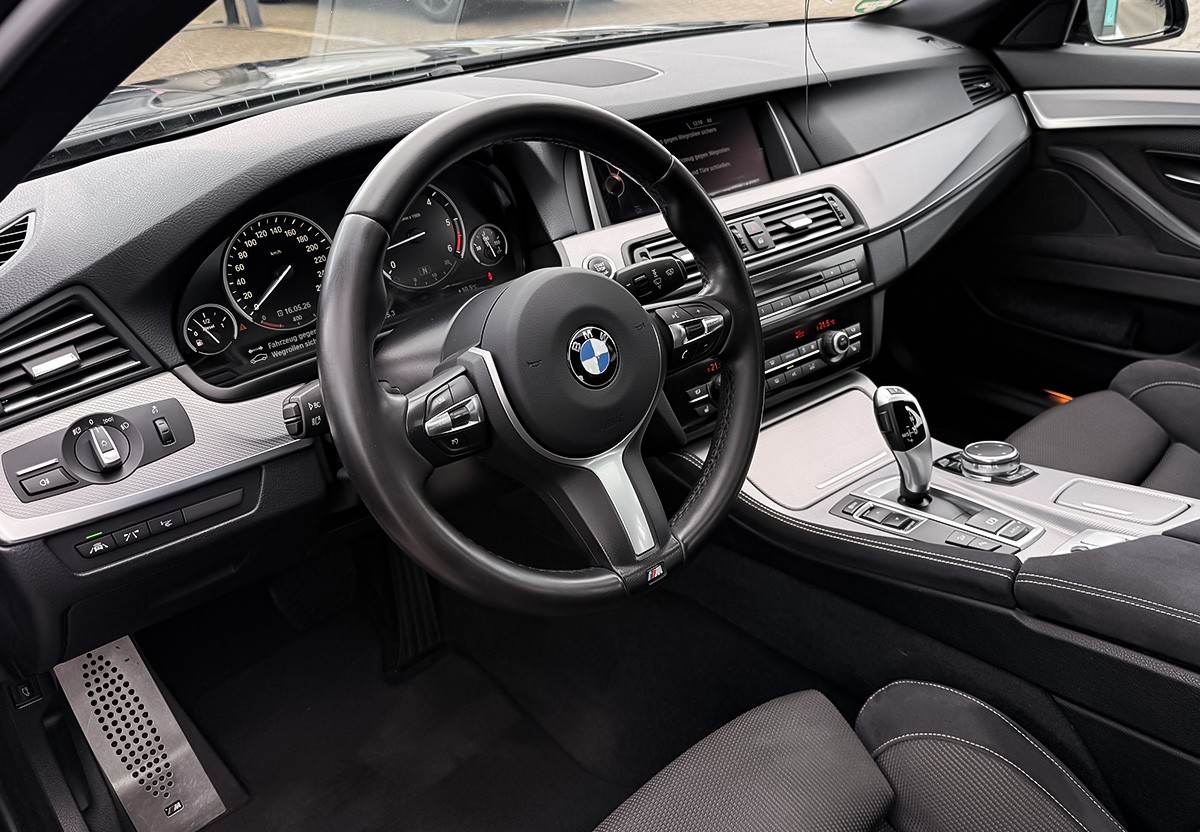 BMW 530 d xDrive M Sport Paket Pano AHK Alcantara
