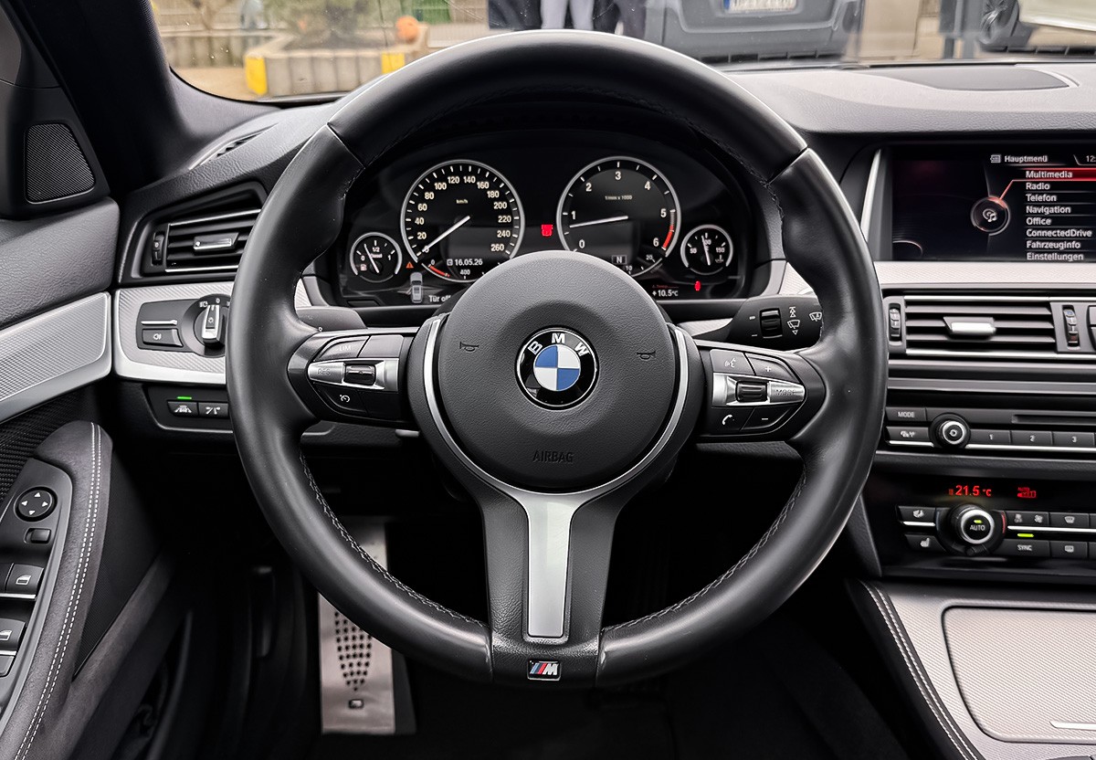 BMW 530 d xDrive M Sport Paket Pano AHK Alcantara