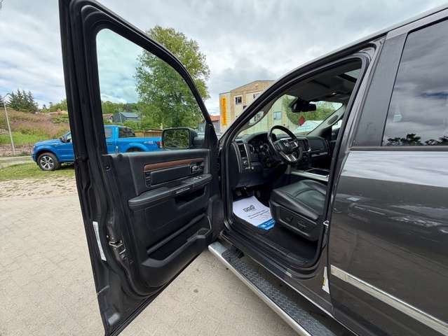 Dodge RAM 1500 5,7 Hemi Laramie UNFALLFREI