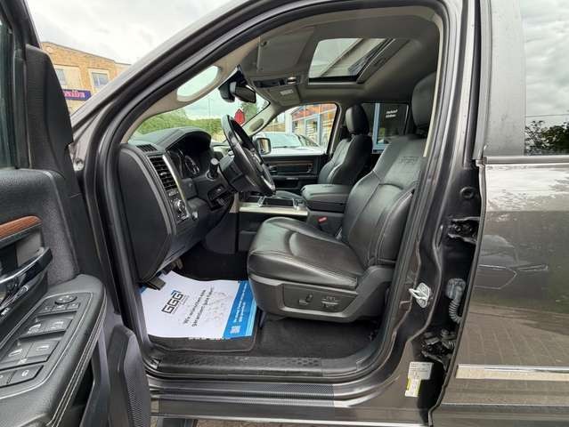 Dodge RAM 1500 5,7 Hemi Laramie UNFALLFREI
