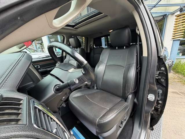 Dodge RAM 1500 5,7 Hemi Laramie UNFALLFREI