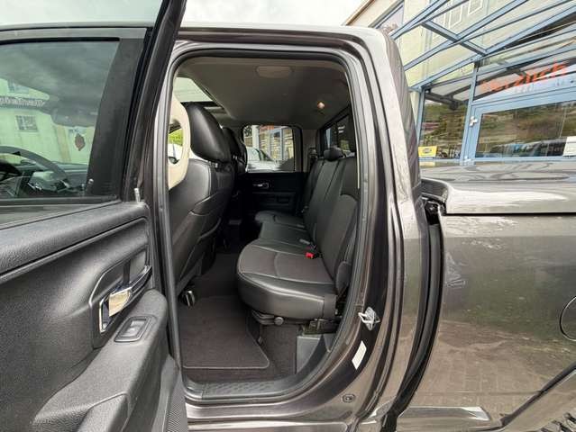Dodge RAM 1500 5,7 Hemi Laramie UNFALLFREI