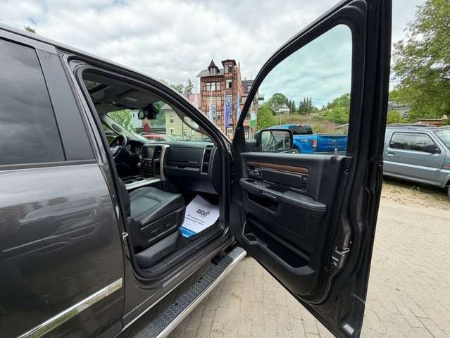 Dodge RAM 1500 5,7 Hemi Laramie UNFALLFREI