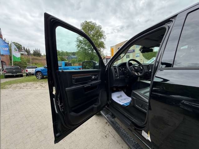 Dodge RAM 1500 5,7 HEMI LARAMIE UNFALLFREI