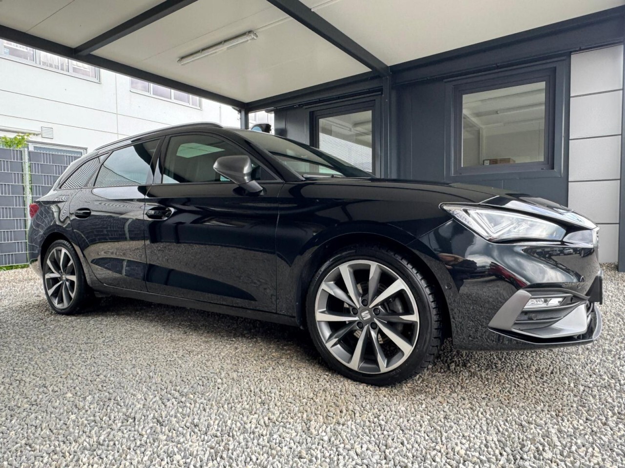 Seat Leon 1.5 TSI DSG,FR,VIRTUAL,AHK,PANO,DAB,KAMERA
