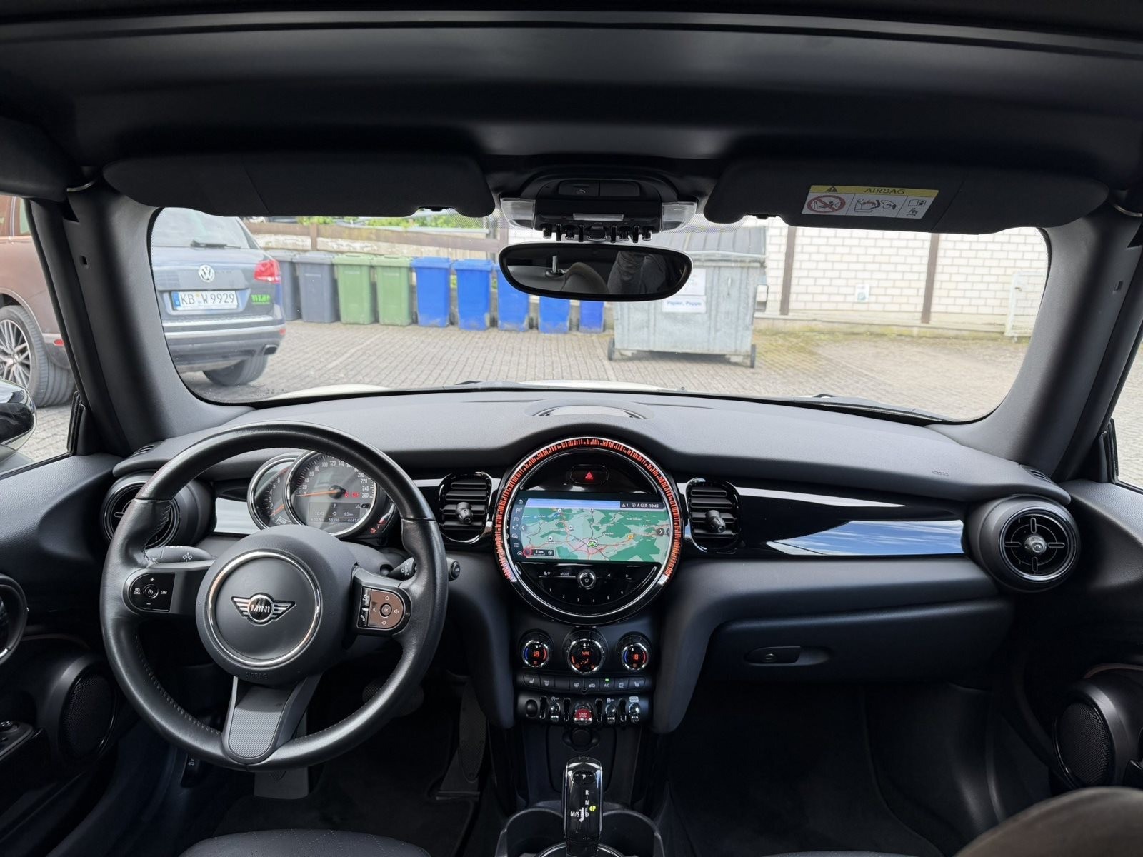 MINI Cooper Classic Trim Sportsitz Navi LED PDC SHZ