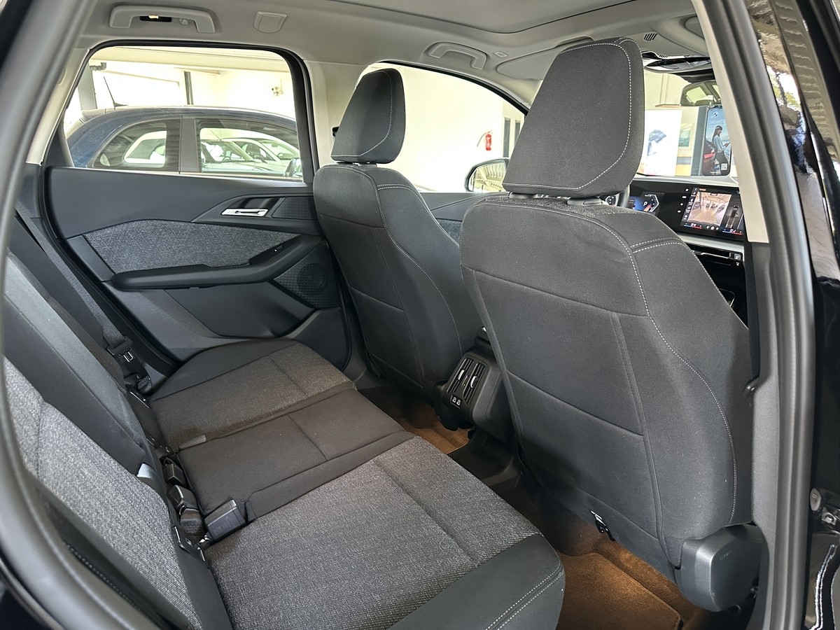 BMW 218 Active Tourer AHK Pano RFK LED Kamera Sitzhz. PDC
