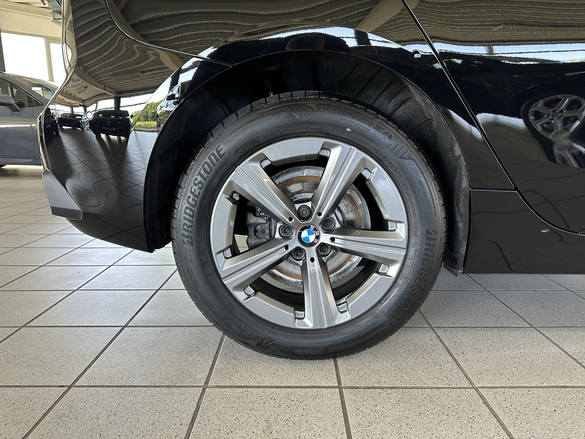 BMW 218 Active Tourer AHK Pano RFK LED Kamera Sitzhz. PDC