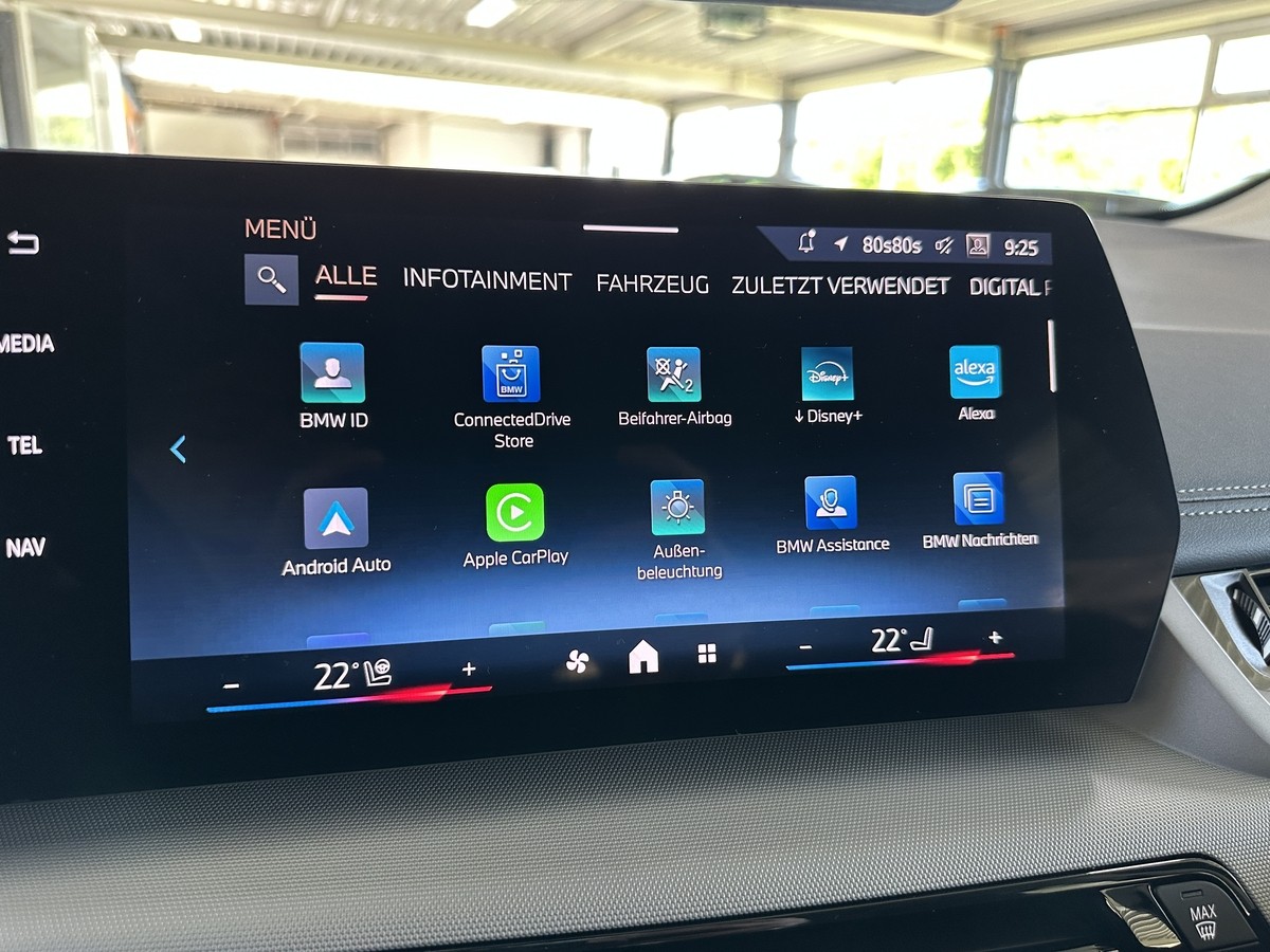 BMW 218 Active Tourer AHK Pano RFK LED Kamera Sitzhz. PDC