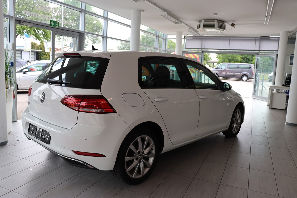 Volkswagen Golf VII 1.6 TDI Join*AHK*ACC*SHZ*