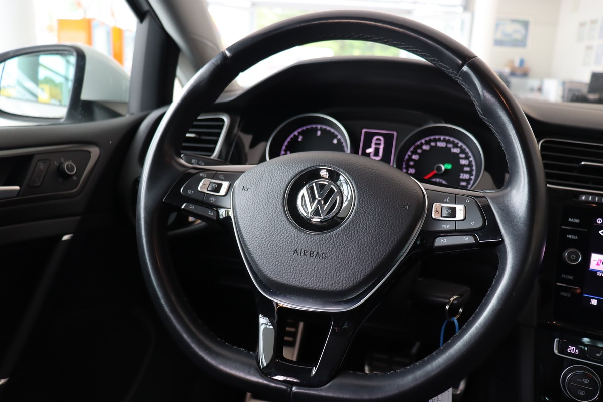 Volkswagen Golf VII 1.6 TDI Join*AHK*ACC*SHZ*