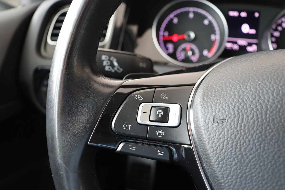 Volkswagen Golf VII 1.6 TDI Join*AHK*ACC*SHZ*