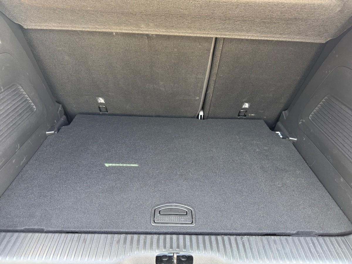 Citroën C3 Aircross 1.2 PureTech 110 Shine S&S KAMERA+TEMPOMAT