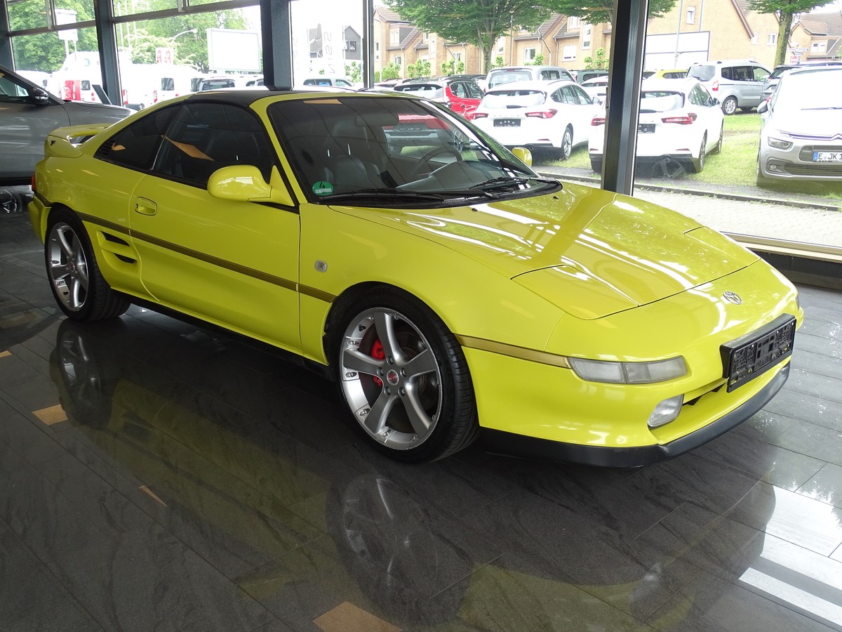 Toyota MR 2 W2 2.0 GT-i 16 T-Bar