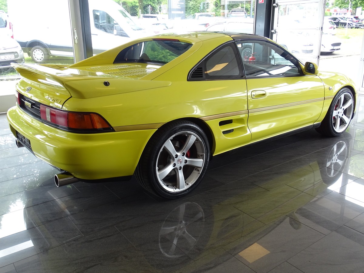 Toyota MR 2 W2 2.0 GT-i 16 T-Bar