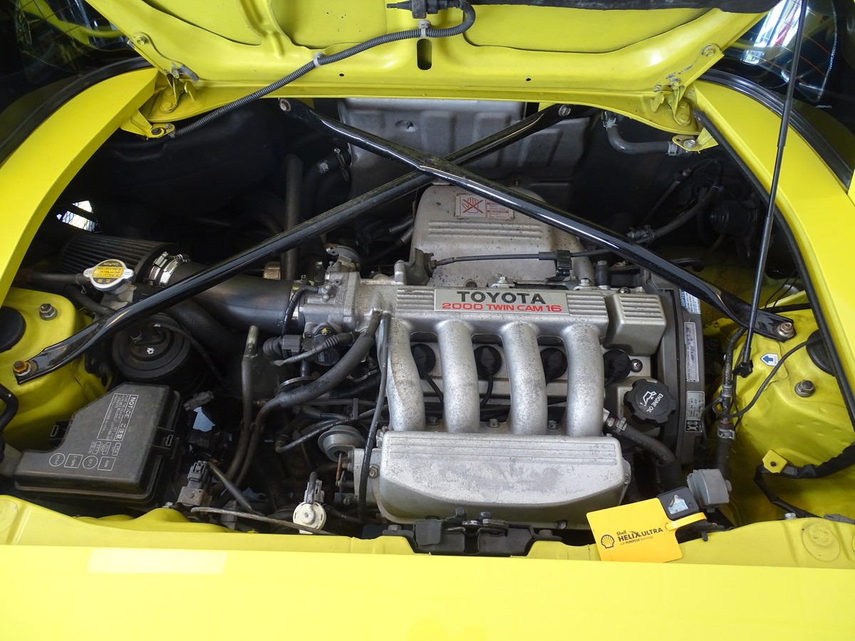 Toyota MR 2 W2 2.0 GT-i 16 T-Bar