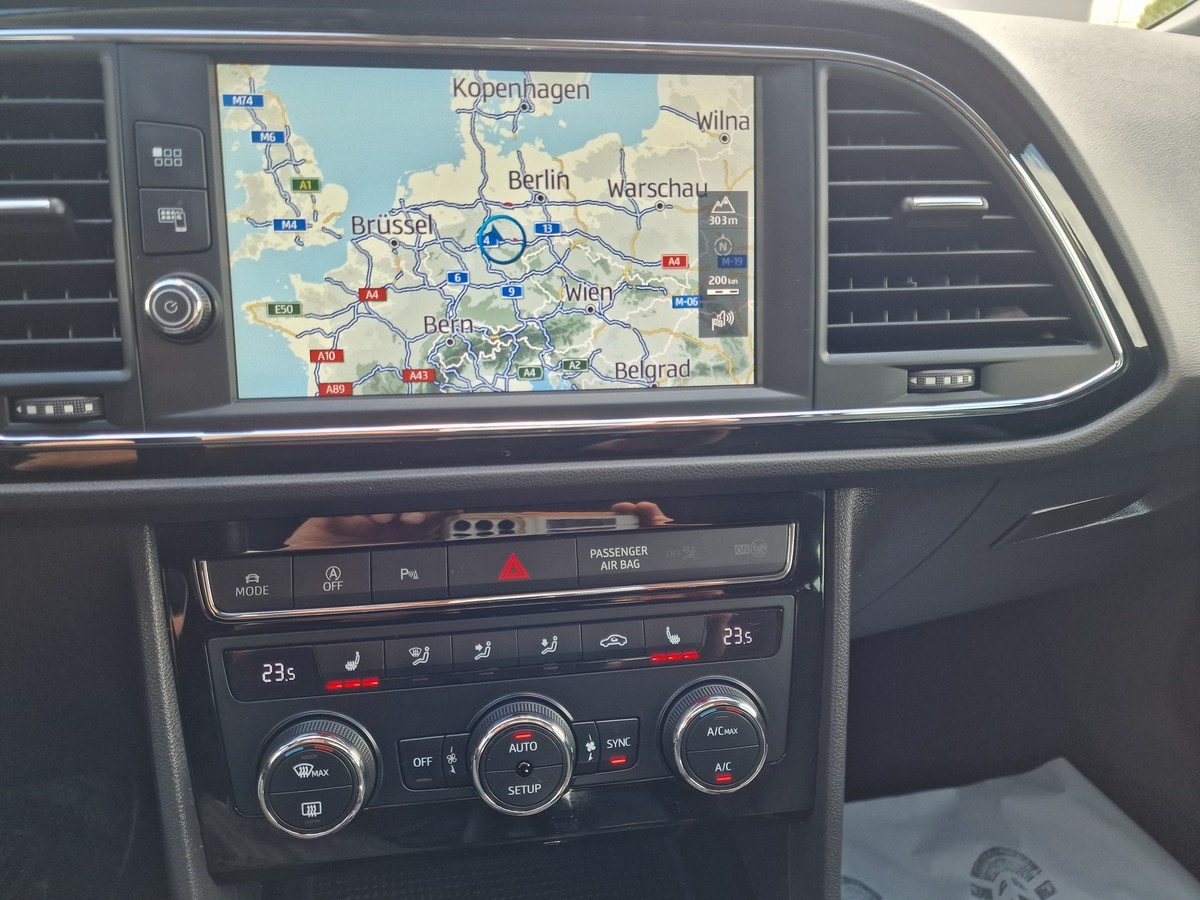 Seat Leon 2.0 TDI FR*DSG*LED*ACC*Navi*DAB*PDC