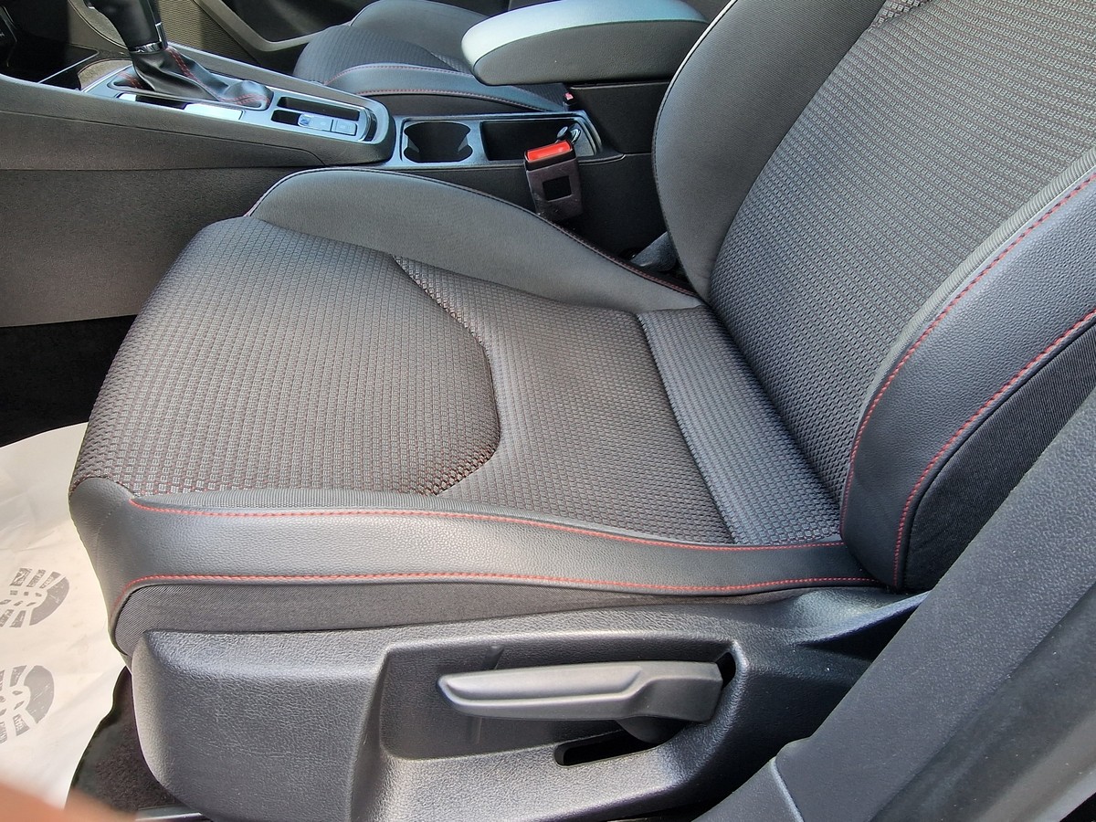 Seat Leon 2.0 TDI FR*DSG*LED*ACC*Navi*DAB*PDC