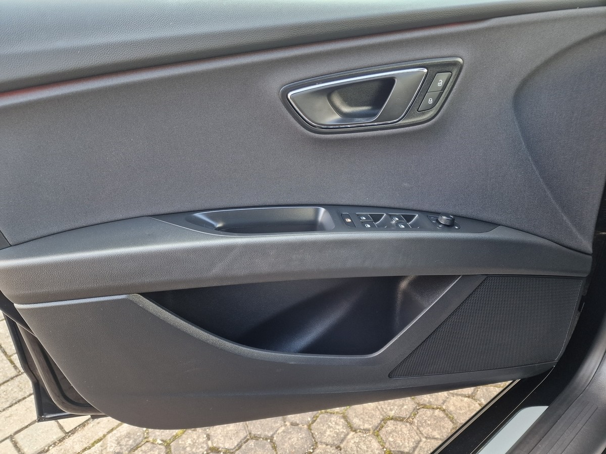 Seat Leon 2.0 TDI FR*DSG*LED*ACC*Navi*DAB*PDC