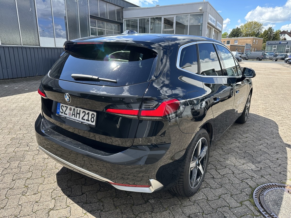 BMW 218 Active Tourer Luxury Line *AHK*Navi*PDC*