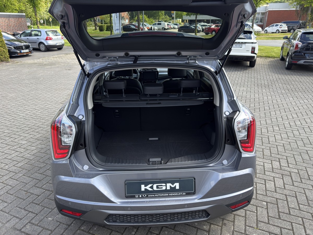 KGM Tivoli Nomad Plus 1.5 MT 2WD