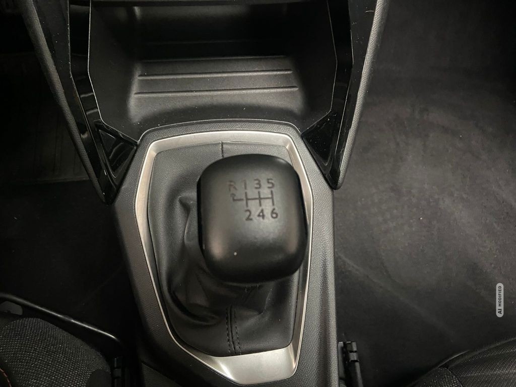 Peugeot 208 Spurhalteass Sitzheizung PDC DAB+